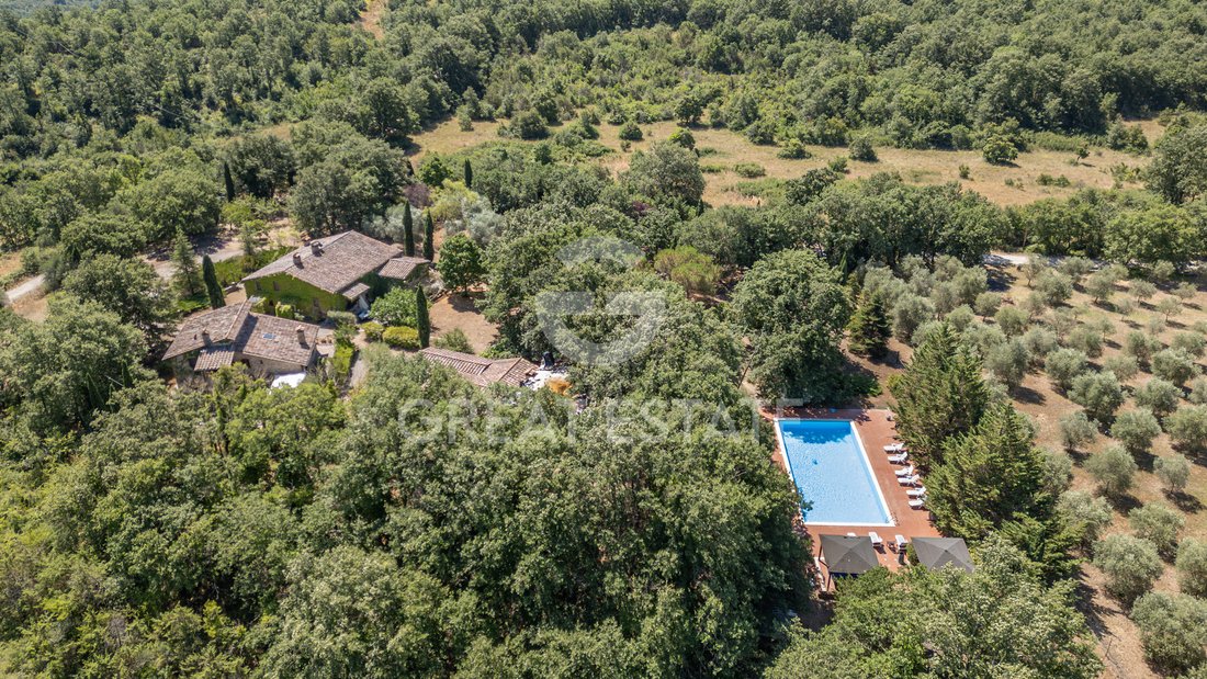 Estate in Montegabbione, Umbria, Italy 1 - 18424046