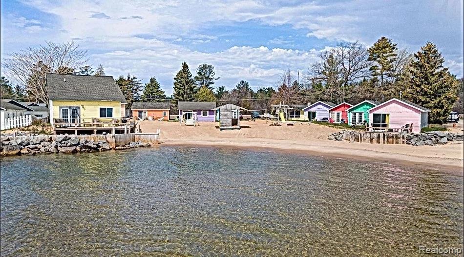 House in Oscoda, Michigan, United States 1 - 18342238