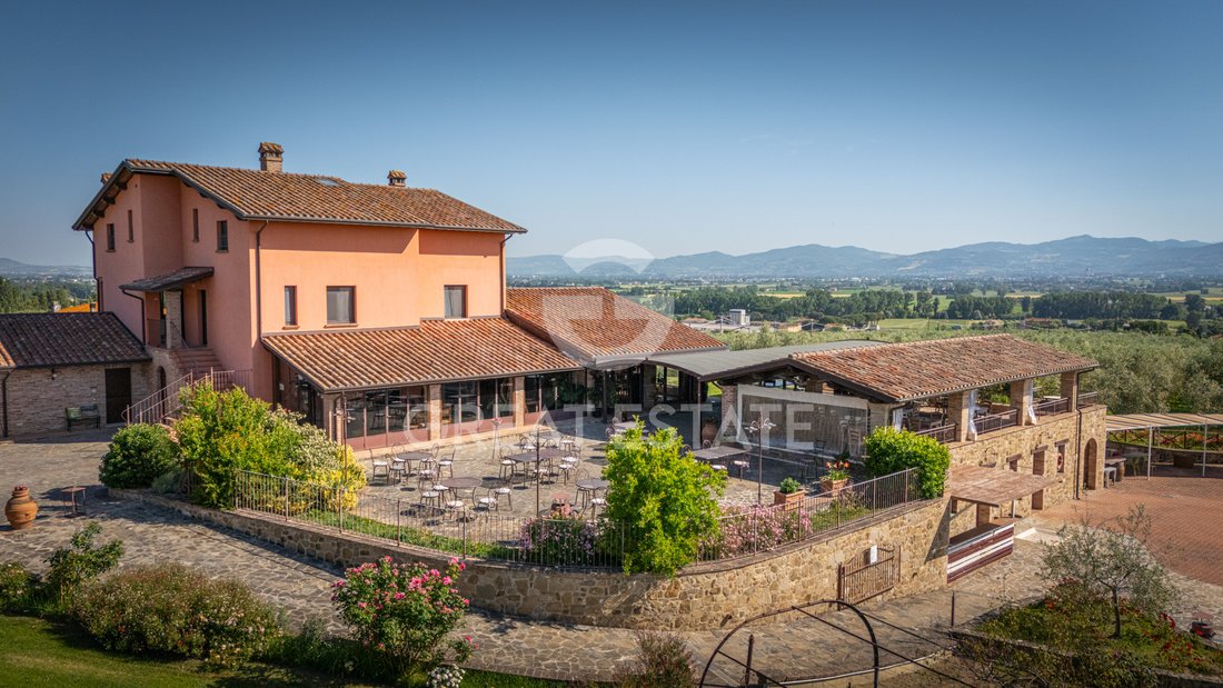 Estate in Bettona, Umbria, Italy 3 - 18424011