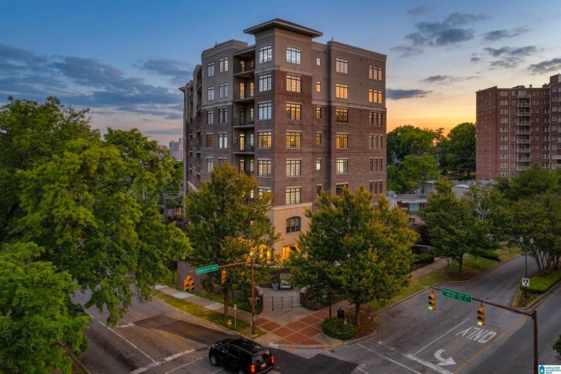 Condo in Birmingham, Alabama, United States 1 - 18423214