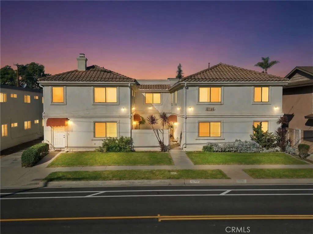 Downey, California, United States 1 - 16909119