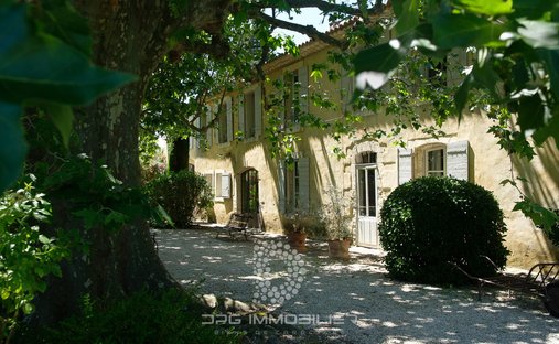 Casa en Nevons-ruta de Apt, L'Isle-sur-la-Sorgue, Francia 1