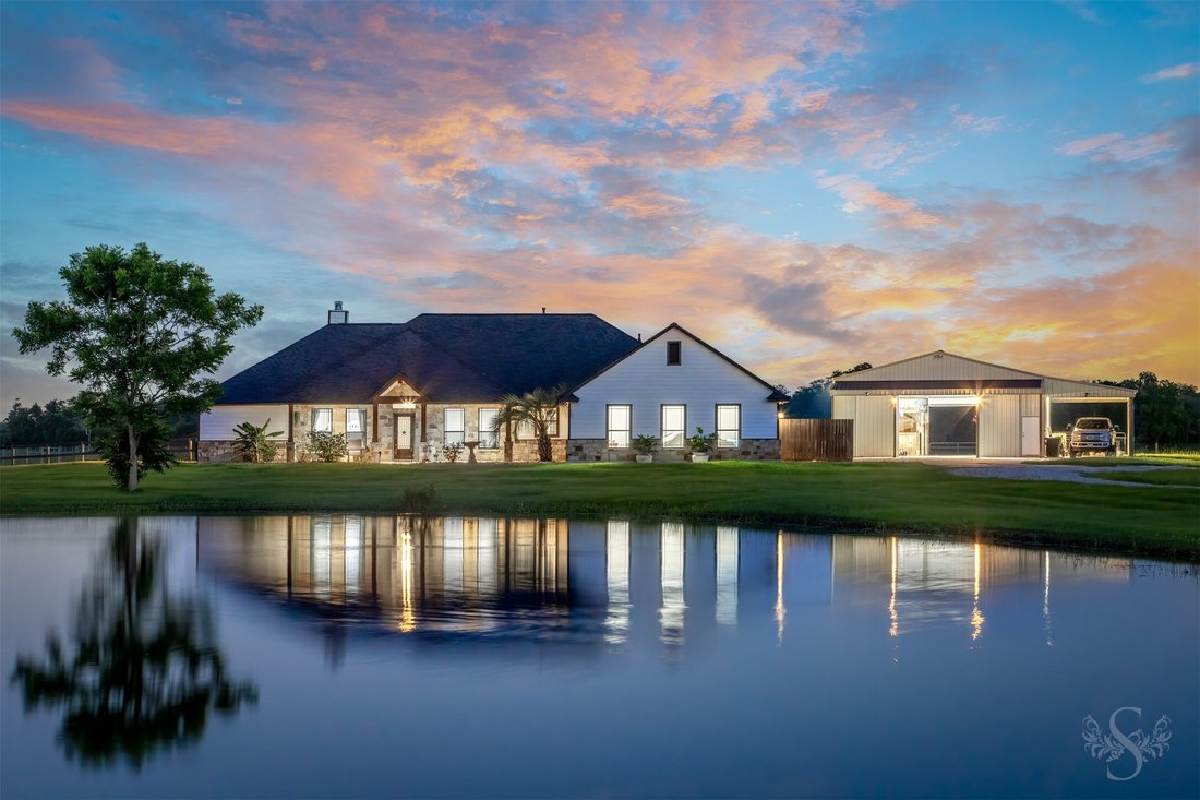 House in Angleton, Texas, United States 1 - 18422620
