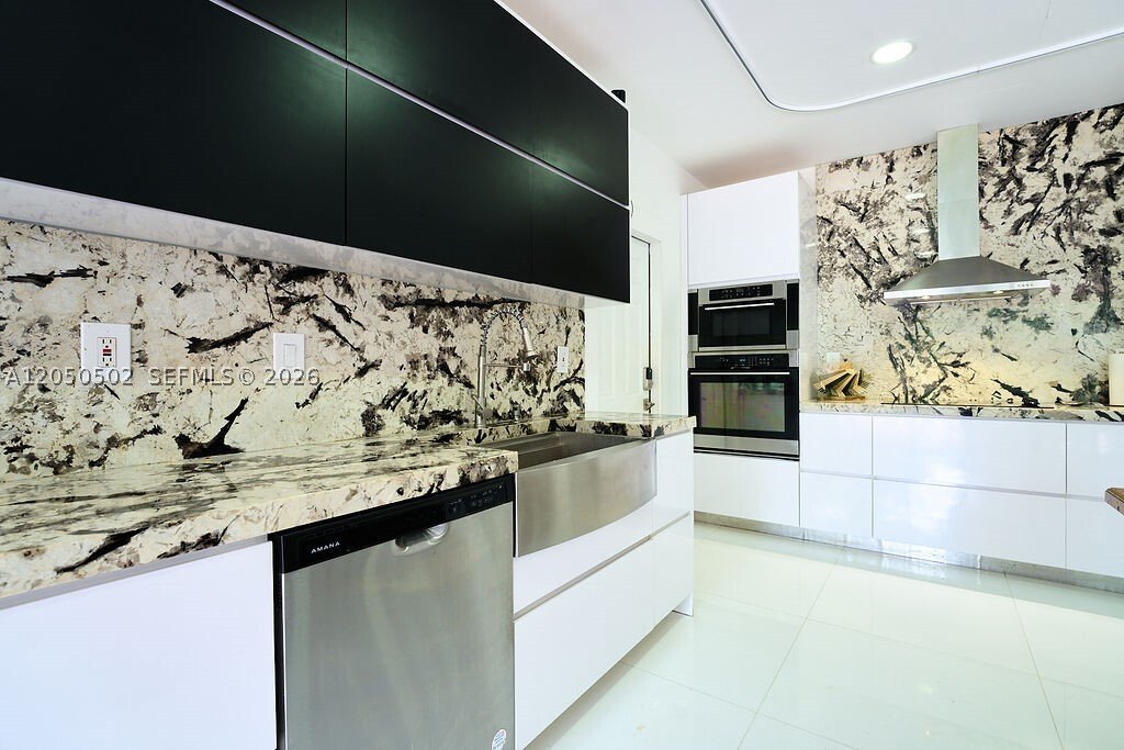 House in Miami, Florida, United States 5 - 18423142