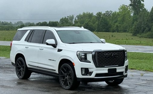 2023 GMC Yukon Denali Ultimate Sport Utility 4D in Reidsville, NC, United States 1