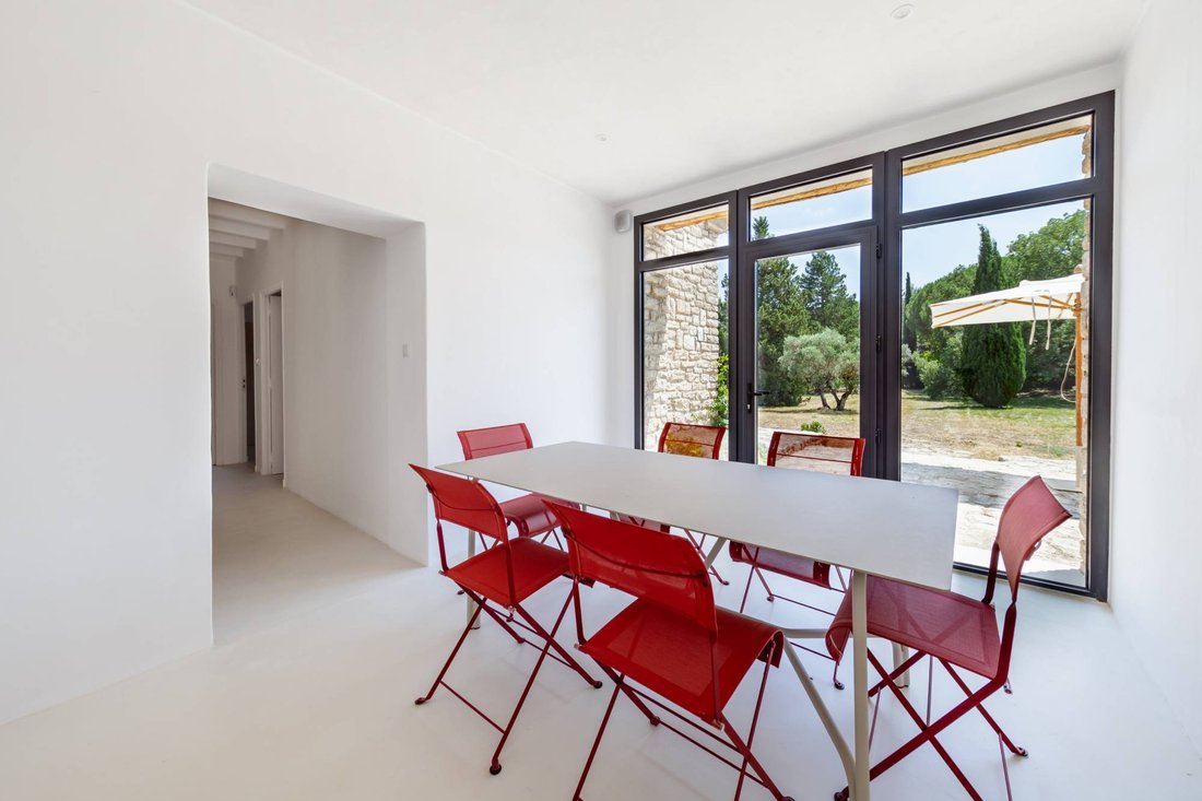 House in Gordes, Provence-Alpes-Côte d'Azur, France 3 - 18422911