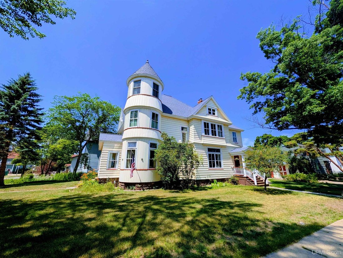 House in Marquette, Michigan, United States 4 - 18423590