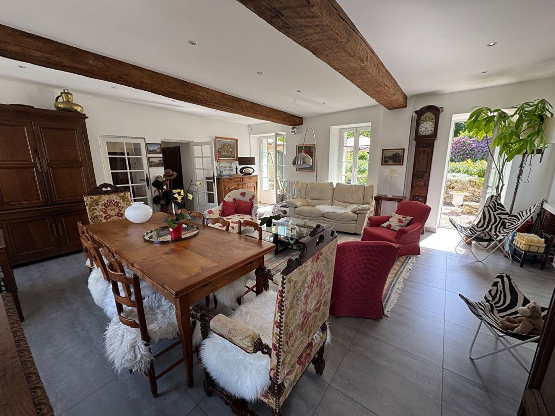 House in Montfort-l'Amaury, Ile-de-France, France 3 - 18422778