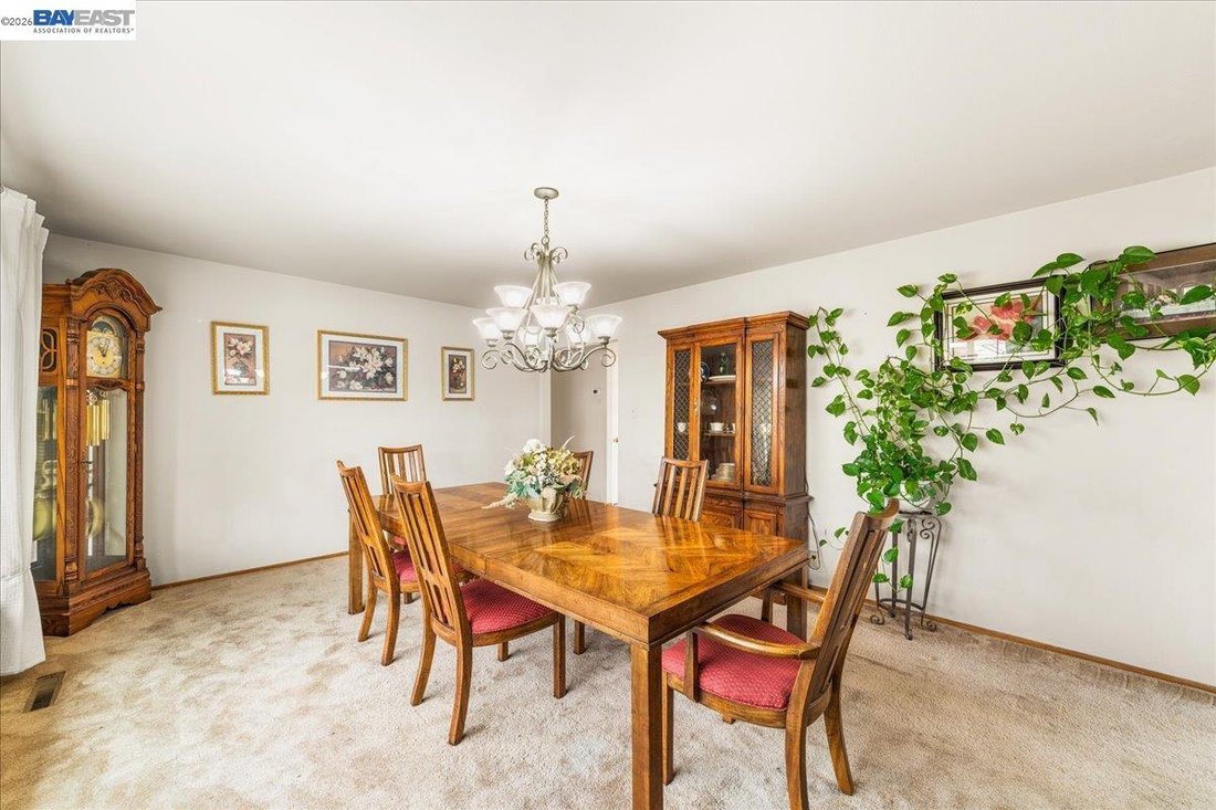 House in Newark, California, United States 3 - 18423181