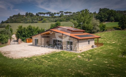 Domaine à Todi, Ombrie, Italie 1
