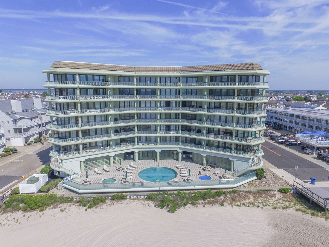 Condo in Wildwood, New Jersey, United States 1 - 18422976