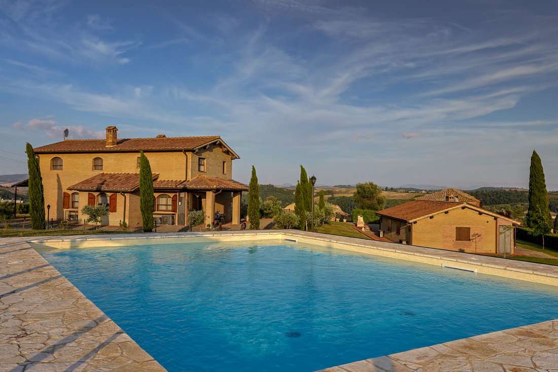 Farm Ranch in Montalcino, Tuscany, Italy 1 - 18425267