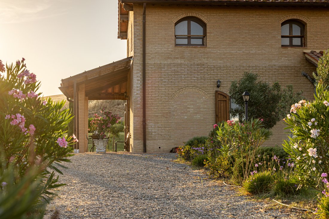 Farm Ranch in Montalcino, Tuscany, Italy 4 - 18425267
