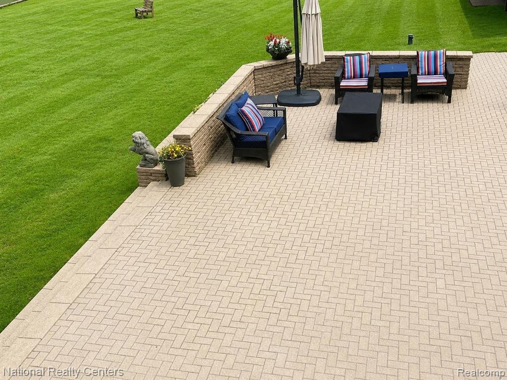 House in Commerce Charter Township, Michigan, United States 4 - 18425231