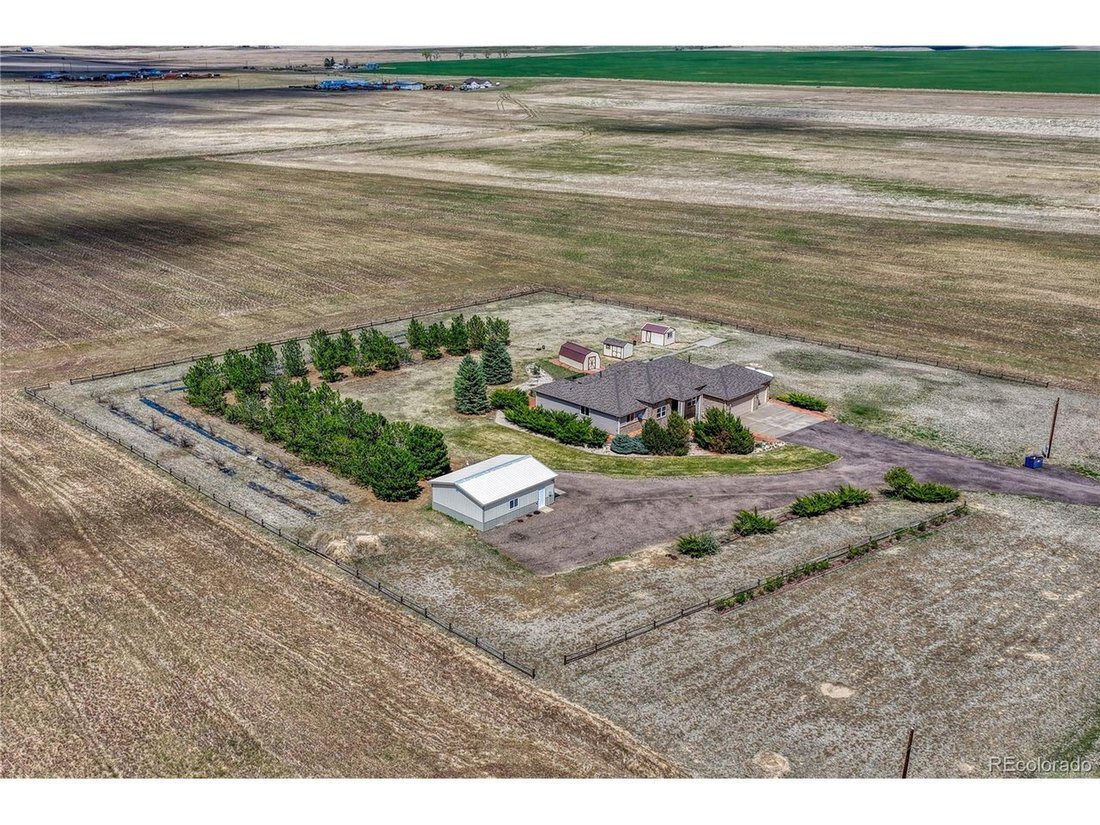 Strasburg, Colorado, United States 1 - 18191635