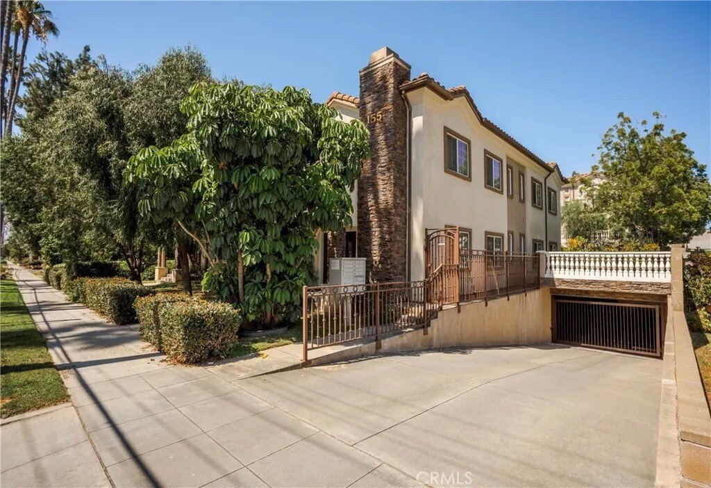 Townhouse in Altadena, California, United States 2 - 17972442