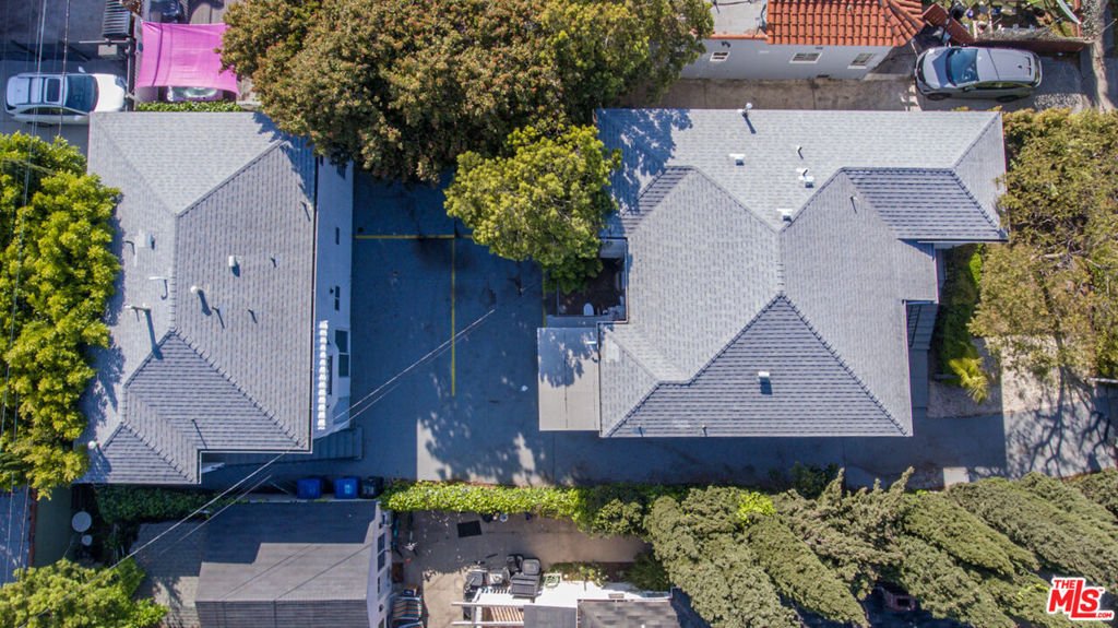 Los Angeles, California, United States 3 - 18425360