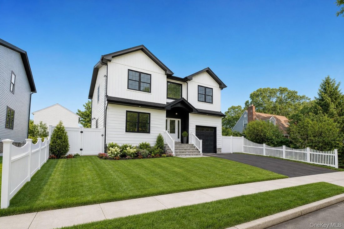 House in West Hempstead, New York, United States 2 - 18425128