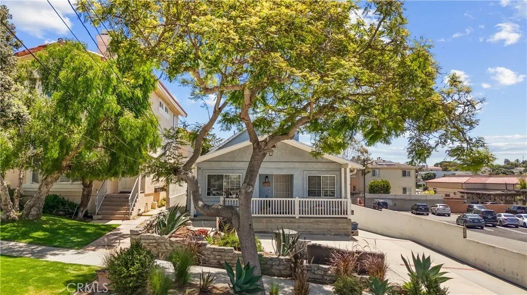 Torrance, California, United States 1 - 18425333