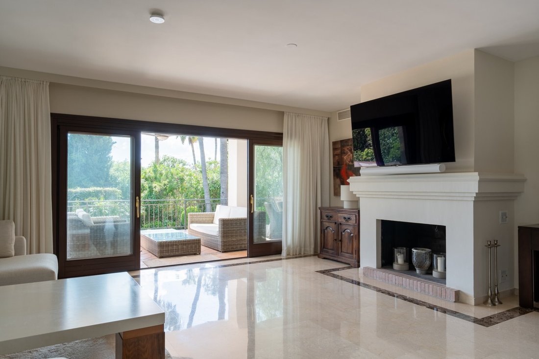 Villa in Marbella, Andalusia, Spain 3 - 18425848