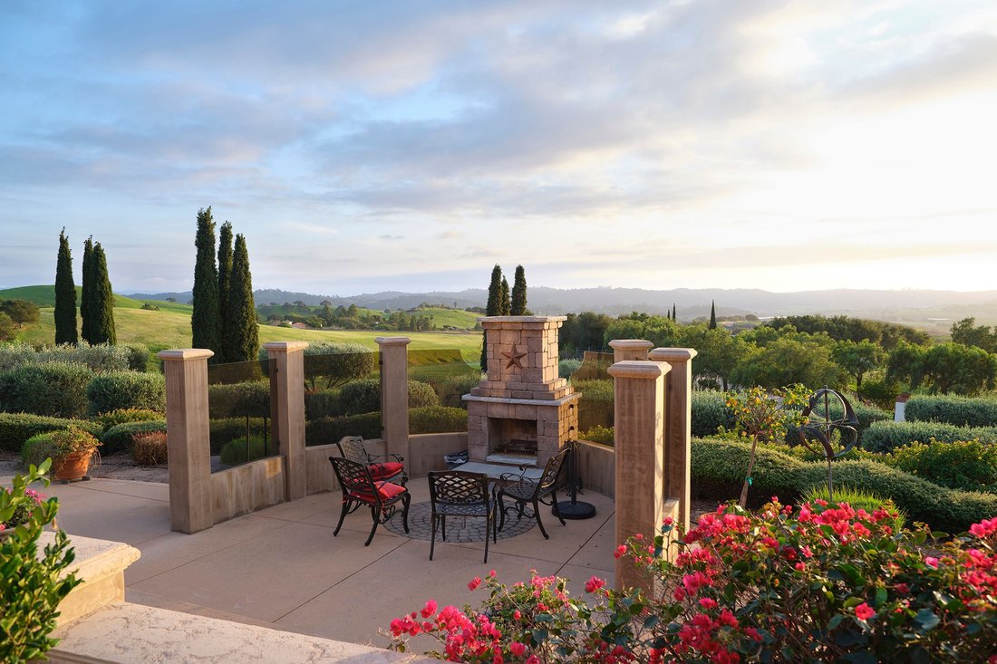 San Luis Obispo, California, United States 4 - 18425731