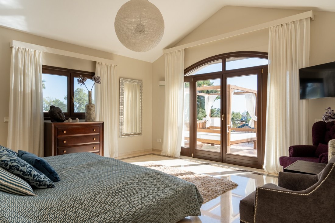 Villa in Marbella, Andalusia, Spain 2 - 18425848