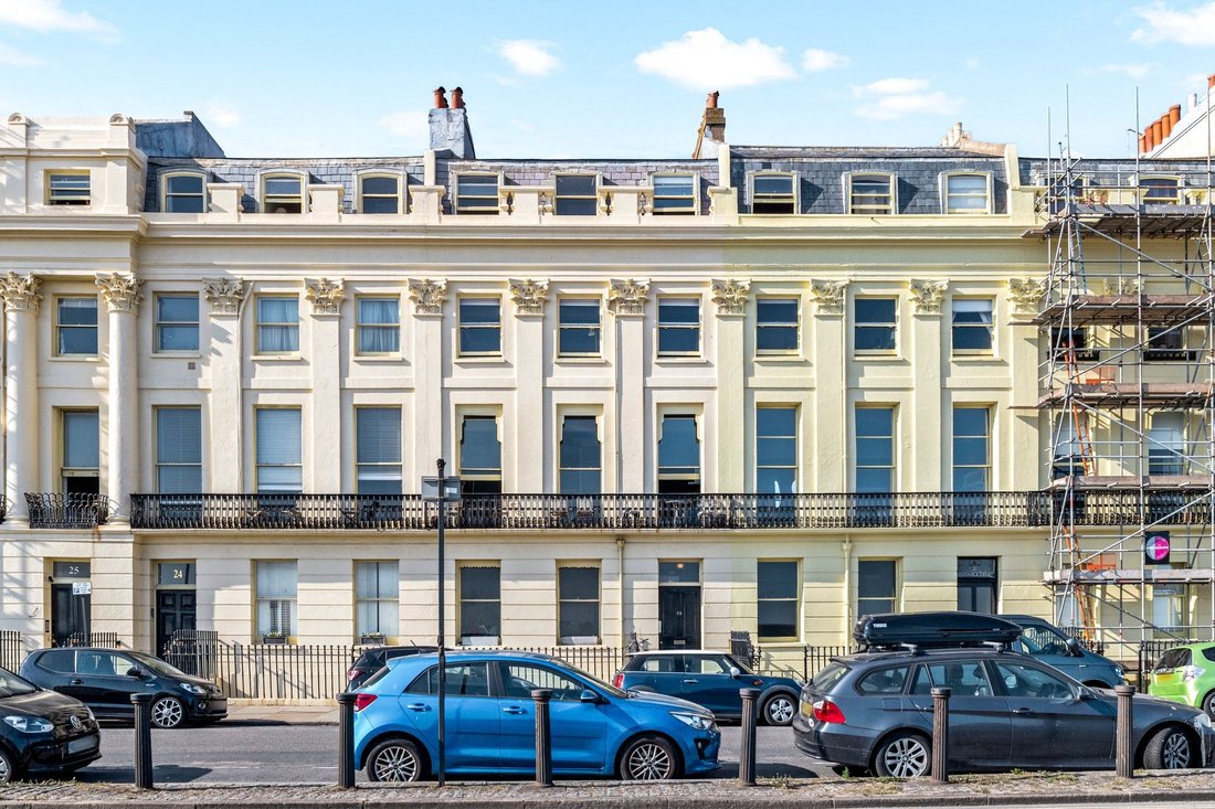 Apartment in Palmeria, Hove, England 1 - 18426172