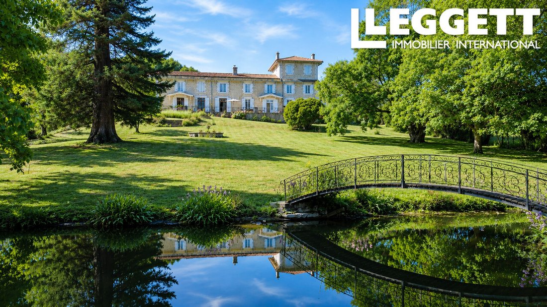 House in Chalais, Nouvelle-Aquitaine, France 1 - 14331215
