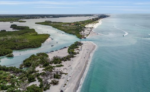 Land in Siesta Key, Florida, United States 1