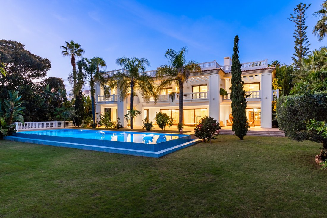 Villa in Estepona, Andalusia, Spain 1 - 18219747