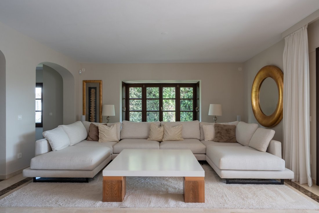 Villa in Marbella, Andalusia, Spain 4 - 18425848
