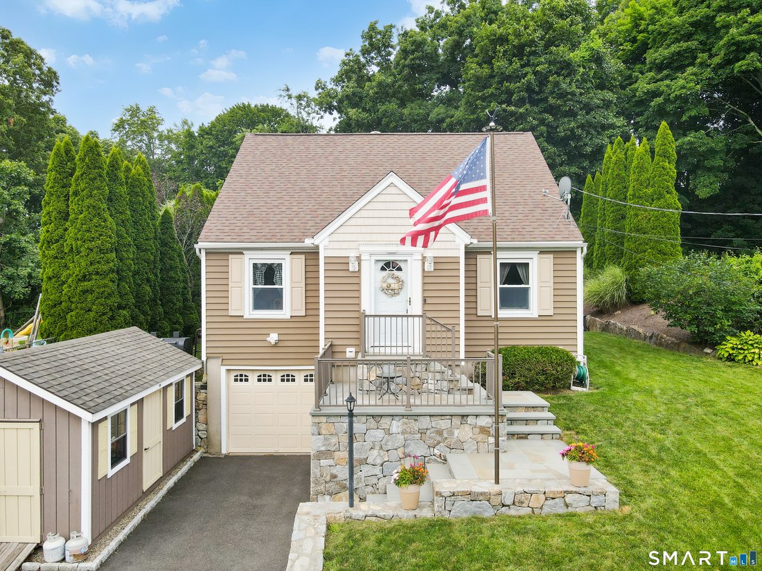 House in Trumbull, Connecticut, United States 1 - 18426028