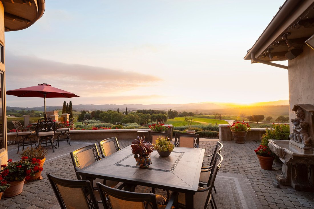 San Luis Obispo, California, United States 3 - 18425731