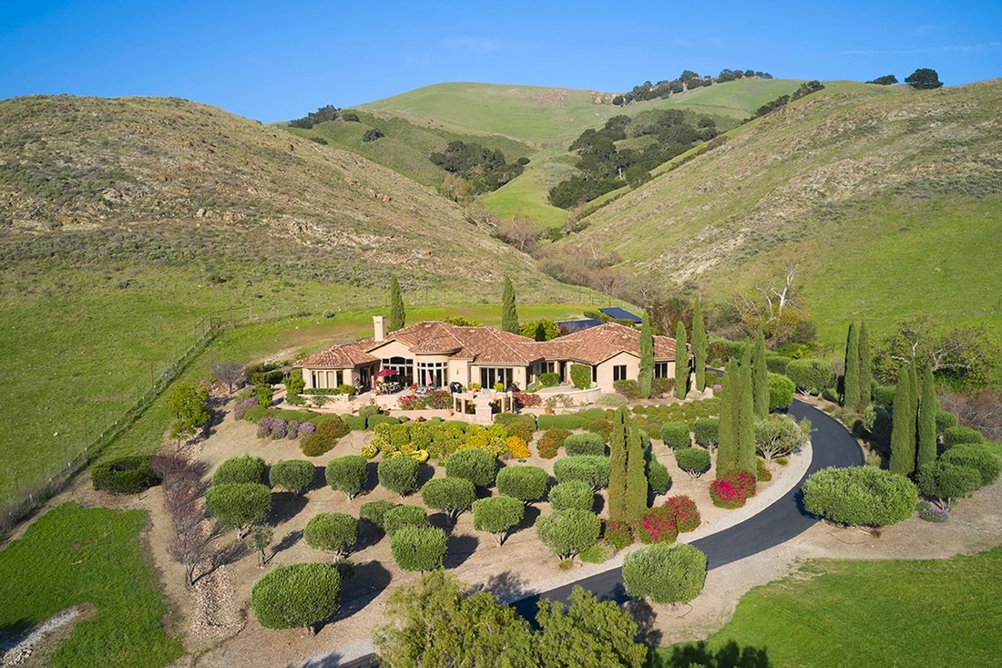 San Luis Obispo, California, United States 1 - 18425731