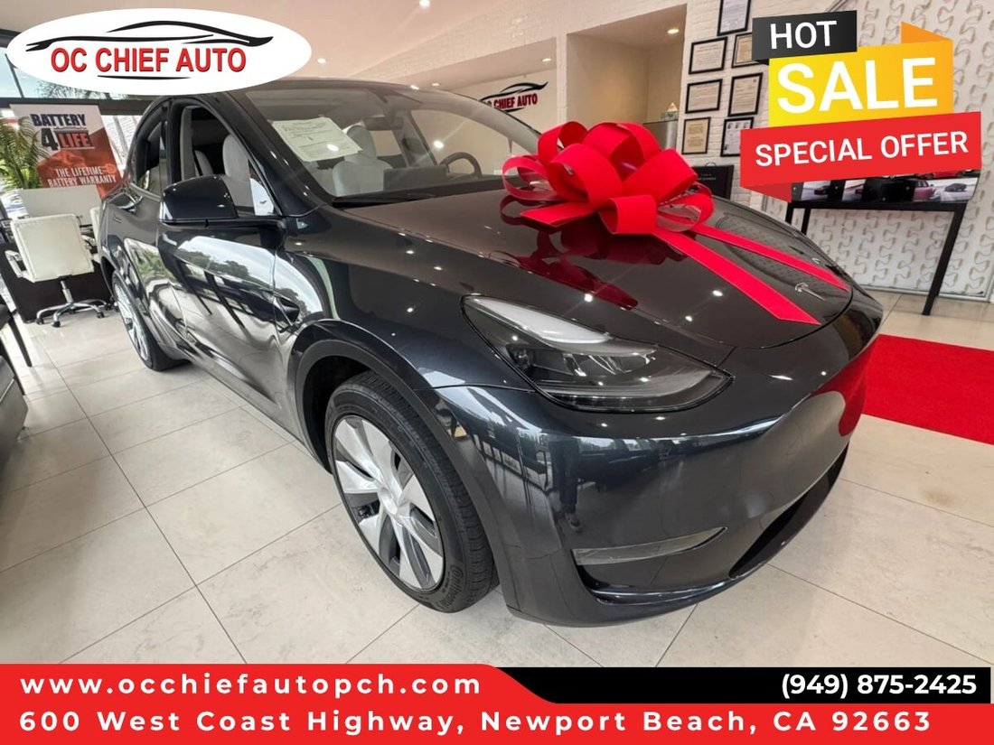 Suv in Newport Beach, CA, United States 1 - 18399955