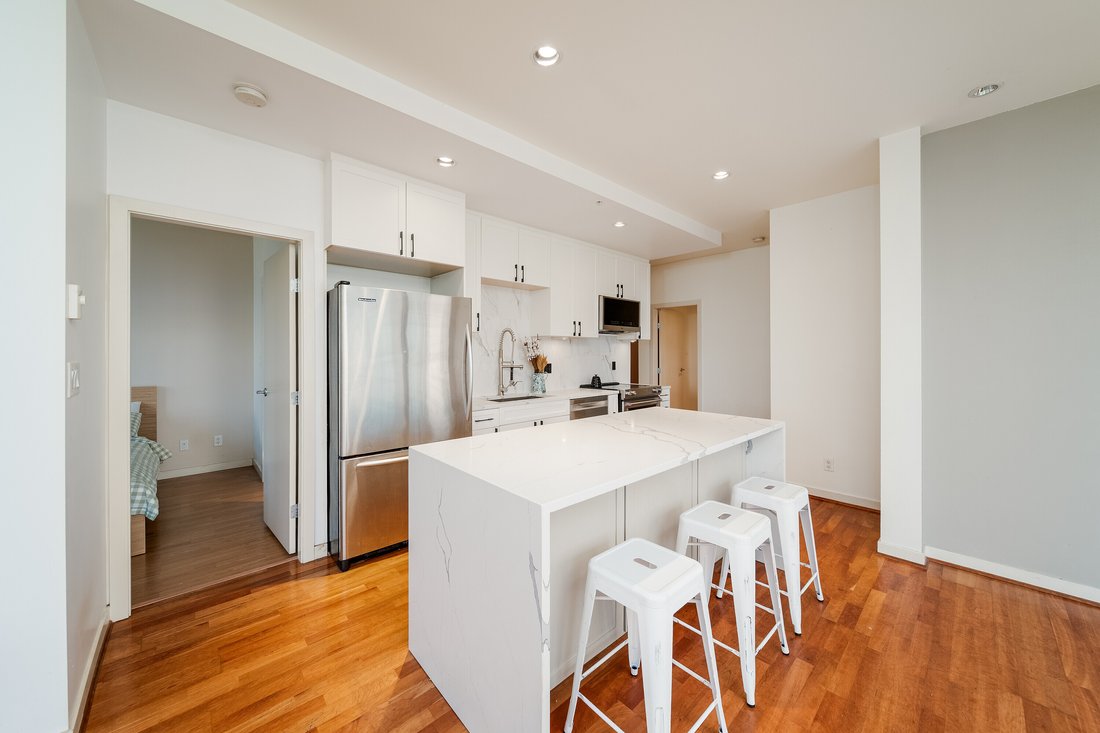 Condo in Vancouver, British Columbia, Canada 3 - 18425701