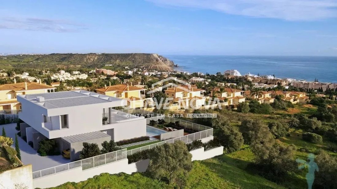 Villa in Quarteira, Algarve, Portugal 3 - 18425991