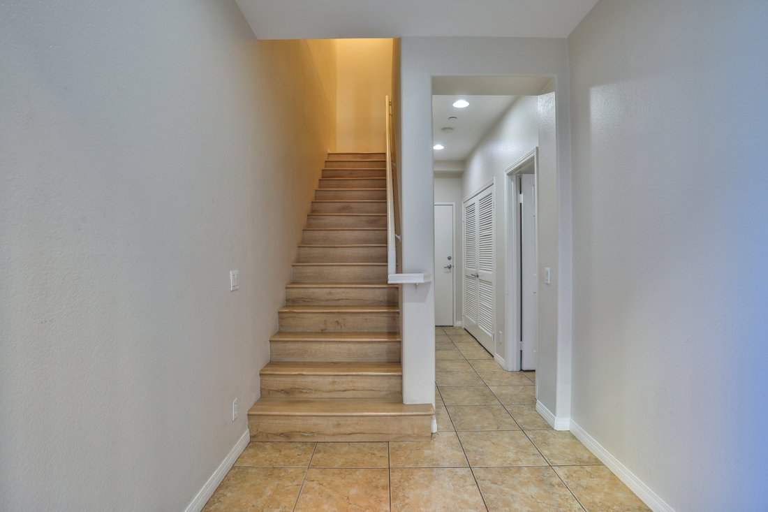Condo in Claremont, California, United States 5 - 18425707