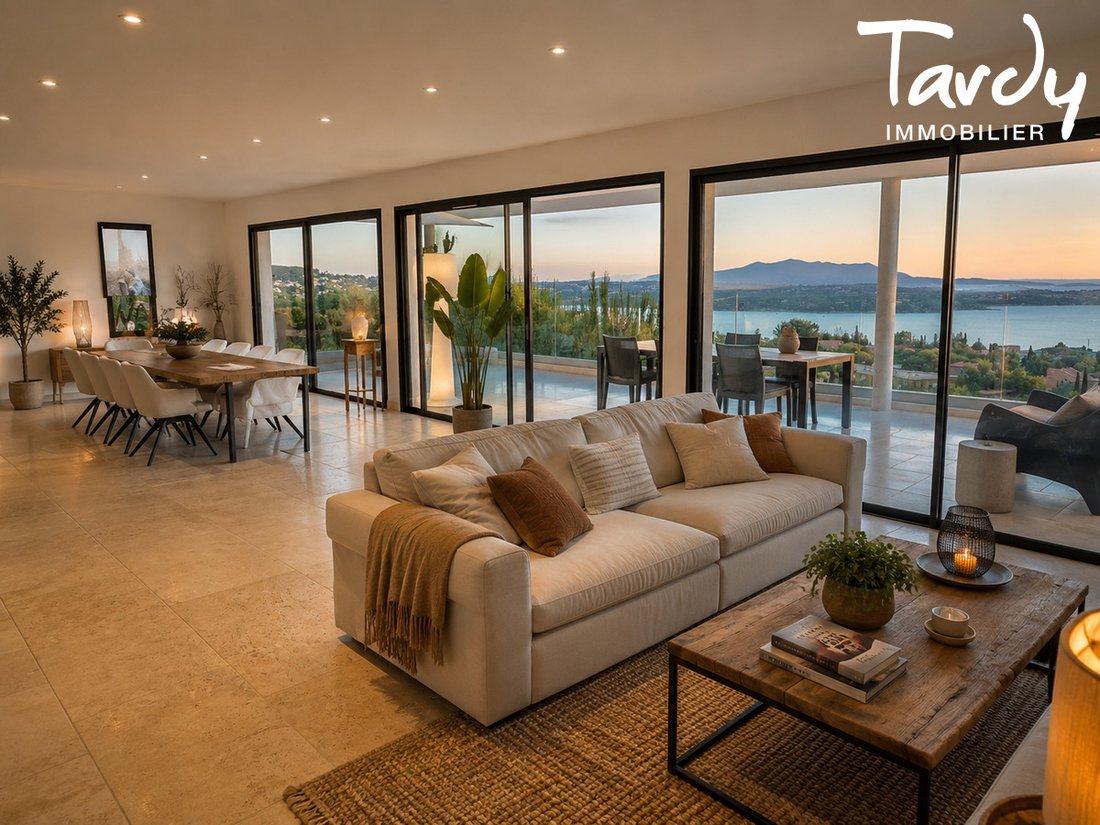 Villa in Bandol, Provence-Alpes-Côte d'Azur, France 1 - 18425771