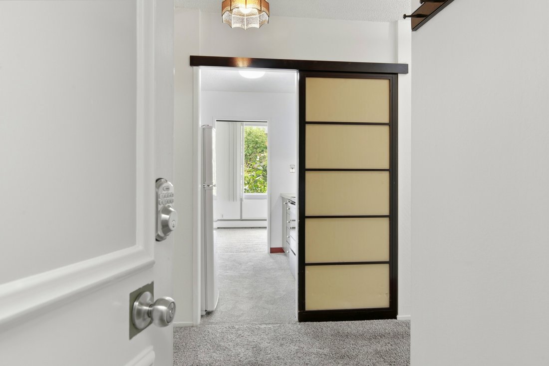 Condo in Belmont, California, United States 5 - 18425740