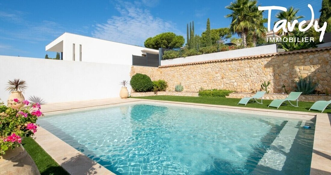Villa in Bandol, Provence-Alpes-Côte d'Azur, France 5 - 18425771