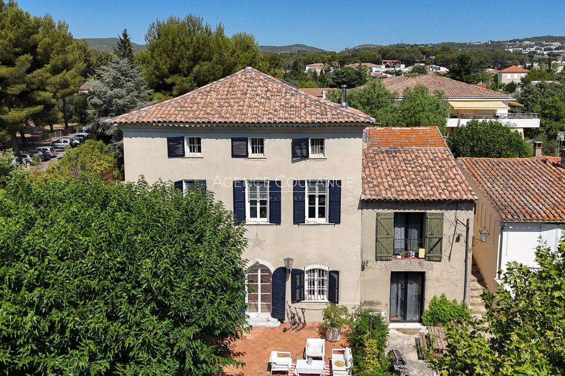 Villa in La Ciotat, Provence-Alpes-Côte d'Azur, France 1 - 18425940