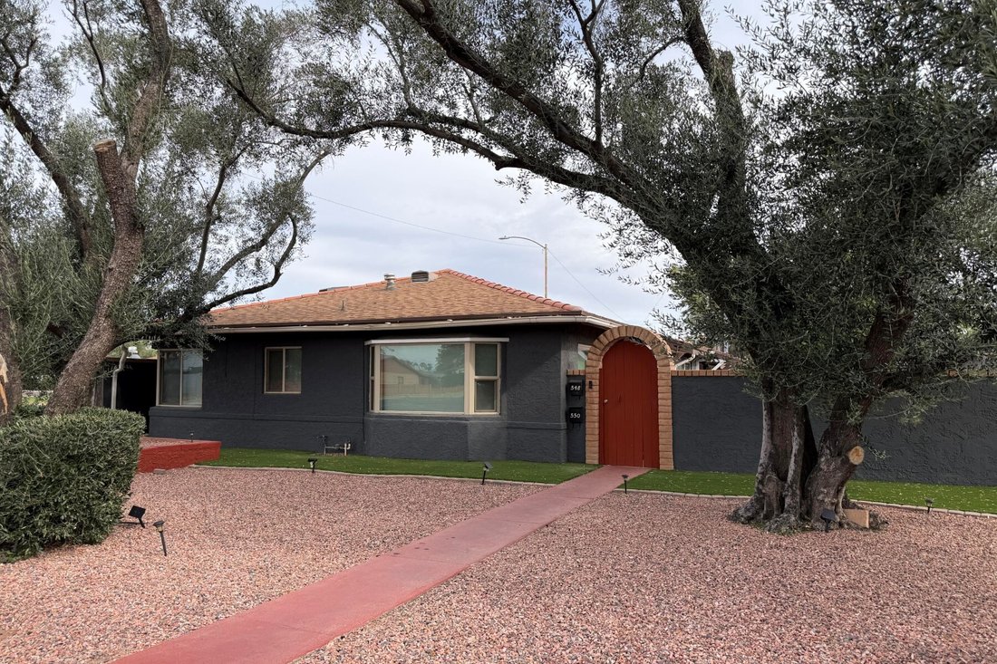 Phoenix, Arizona, United States 1 - 18425717