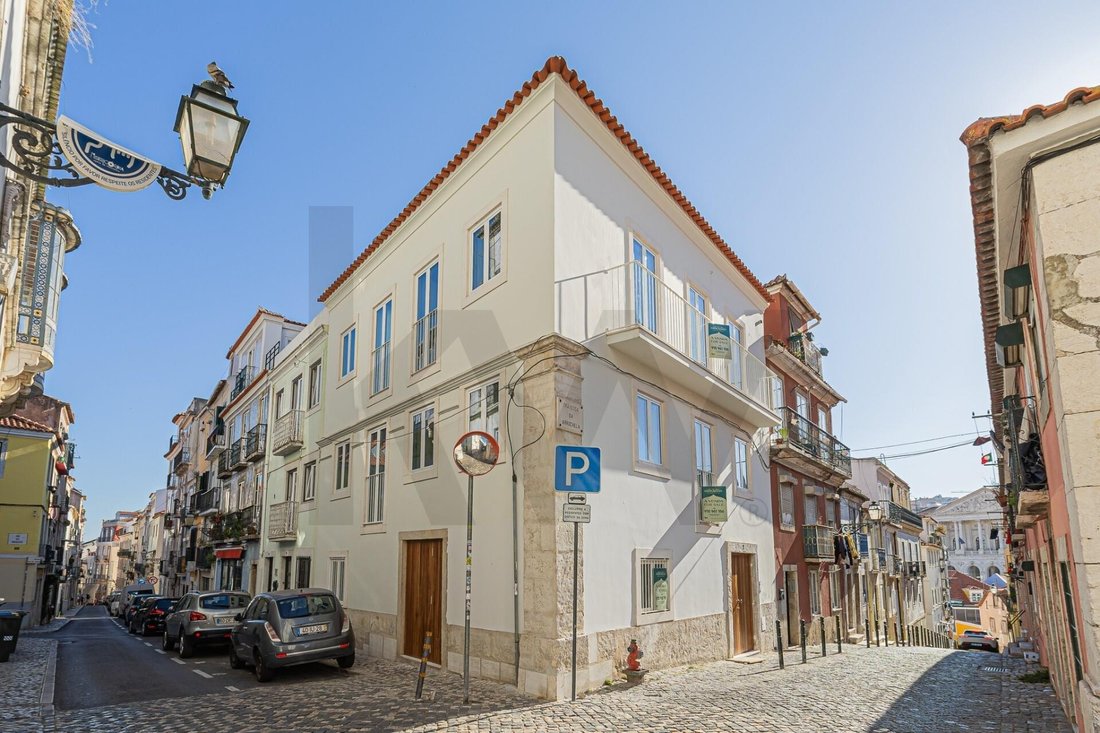 Misericordia, Lisbon, Portugal 1 - 18425934