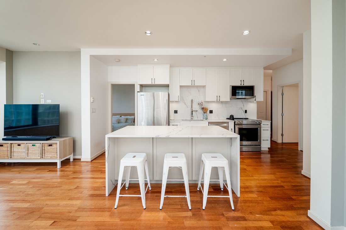 Condo in Vancouver, British Columbia, Canada 2 - 18425701