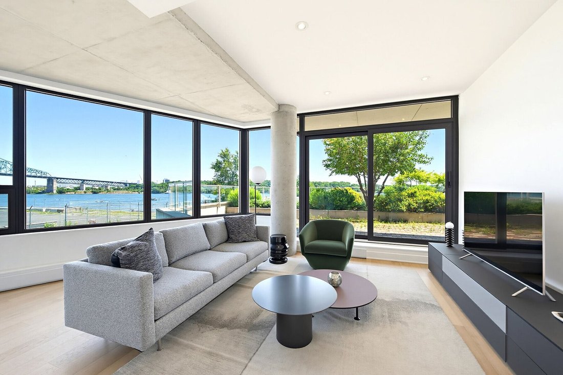 Condo in Montreal, Quebec, Canada 2 - 18425692