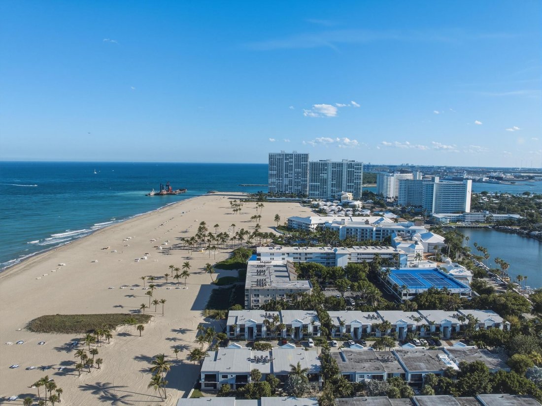 Condo in Fort Lauderdale, Florida, United States 2 - 18425732