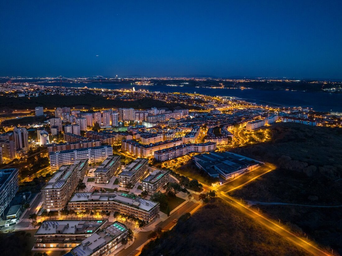 Apartamento en Algés, Distrito de Lisboa, Portugal 3 - 17500807