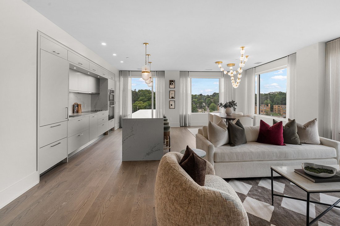 Condo in Toronto, Ontario, Canada 5 - 18425723