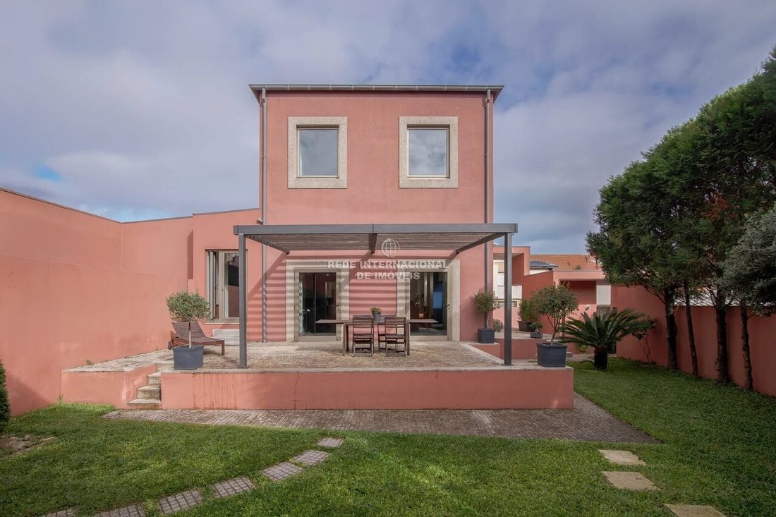 House in Matosinhos e Leca da Palmeira, Porto District, Portugal 1 - 17803115